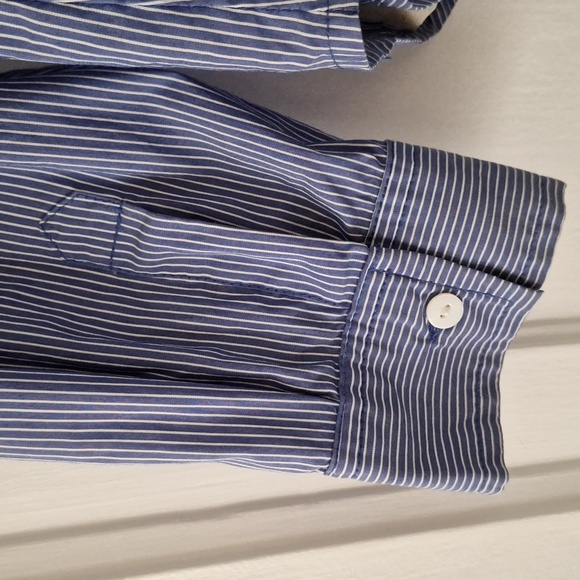 NYDJ COTTON WOMENS SHIRT. ALWAYS CRISP LOOKING BLUE AND WHITE STRIPED SHIRT - Picture 4 of 5